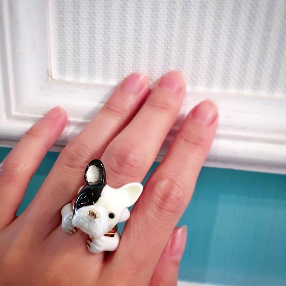 Mary Lou White & Black Bulldog Ring - MaryLouStore