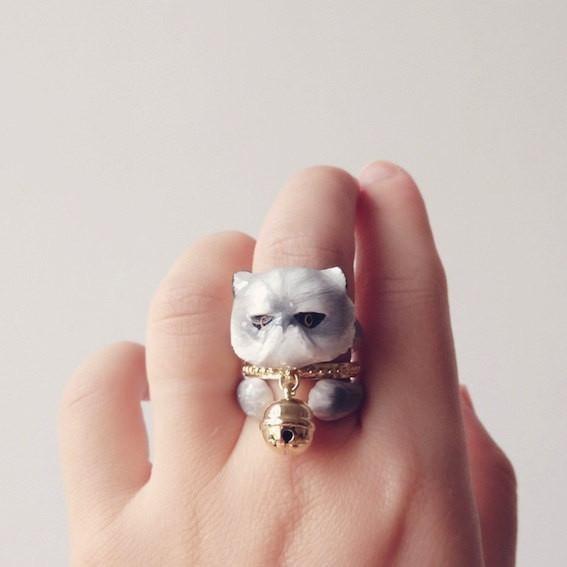 Mary Lou Grey Persian Cat Ring with Bell - MaryLouStore