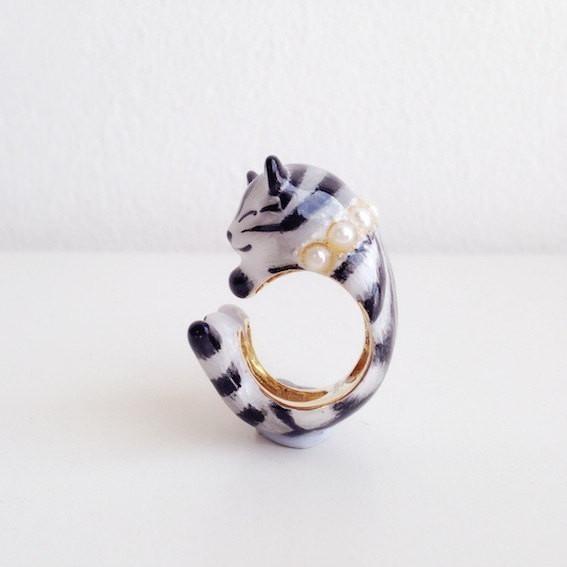 Mary Lou White & Black Kitten Ring - MaryLouStore